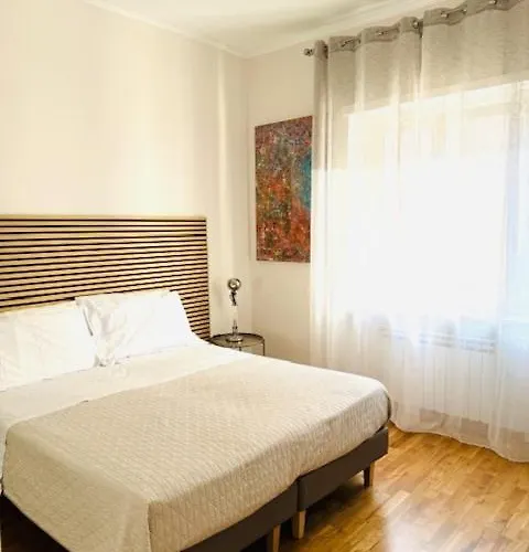 Arca Luxury בית הארחה 4*